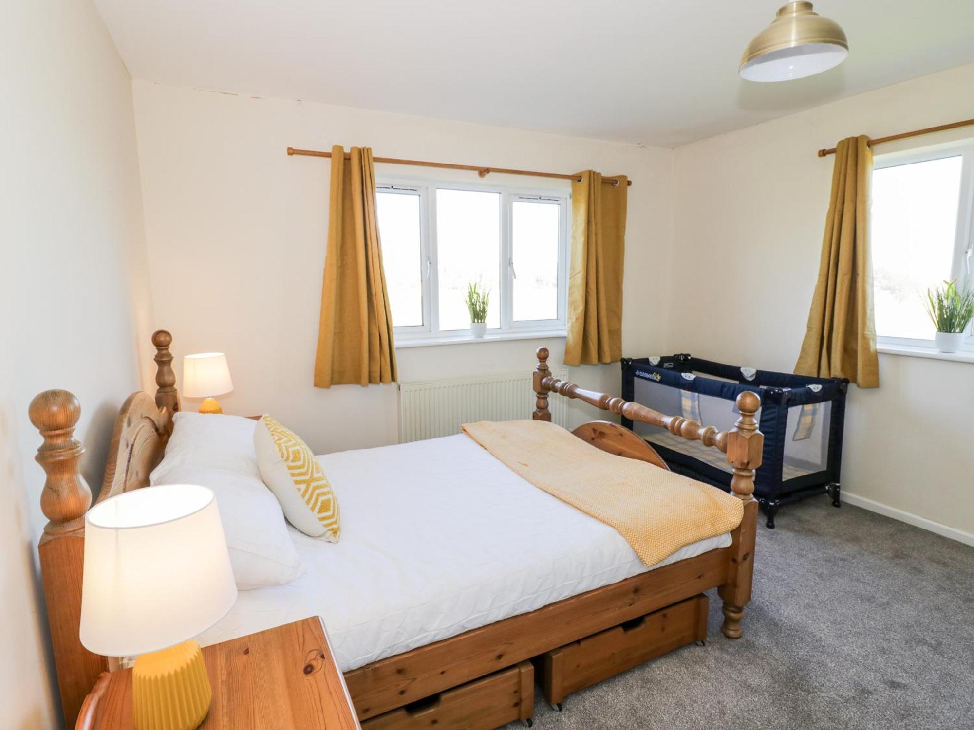 Tixall Manor Farm Стаффорд Экстерьер фото