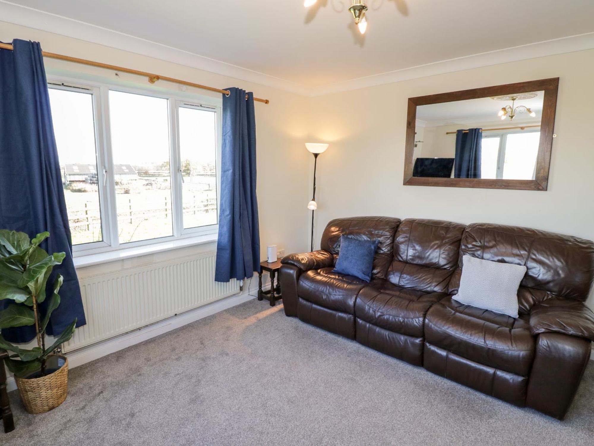 Tixall Manor Farm Стаффорд Экстерьер фото